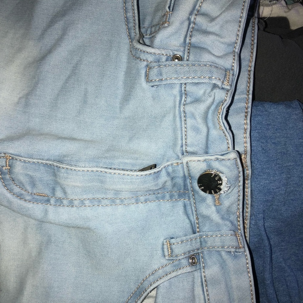 Forever21 jegging material shorts